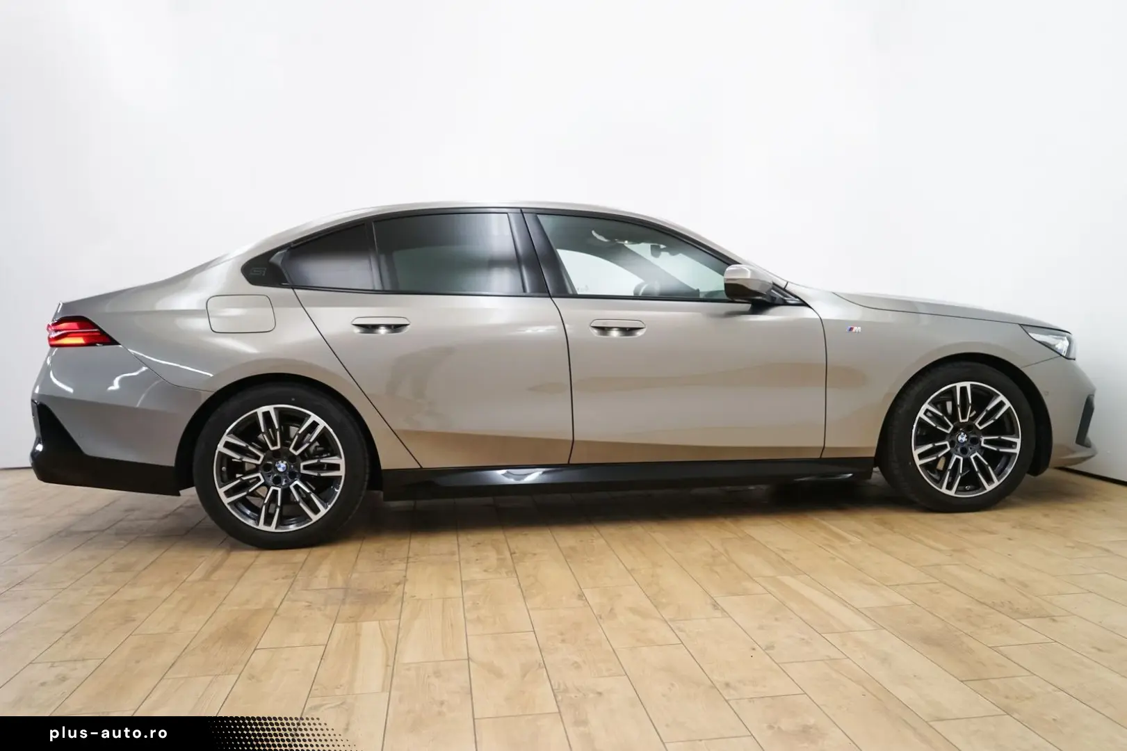 BMW 520d Limousine [M Sport  ACC  AHK  LED  RFK]