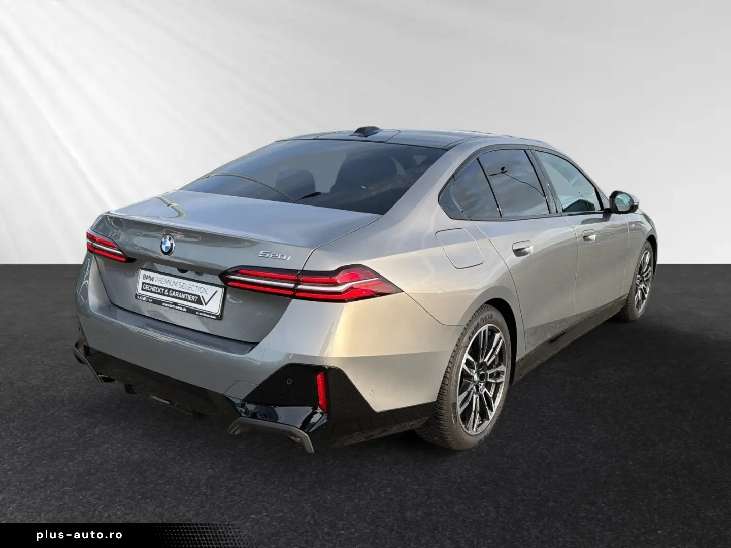 BMW 520i M Sport AHK Pano H K Sitzbelüft.