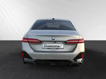 BMW 520i M Sport AHK Pano H K Sitzbelüft.