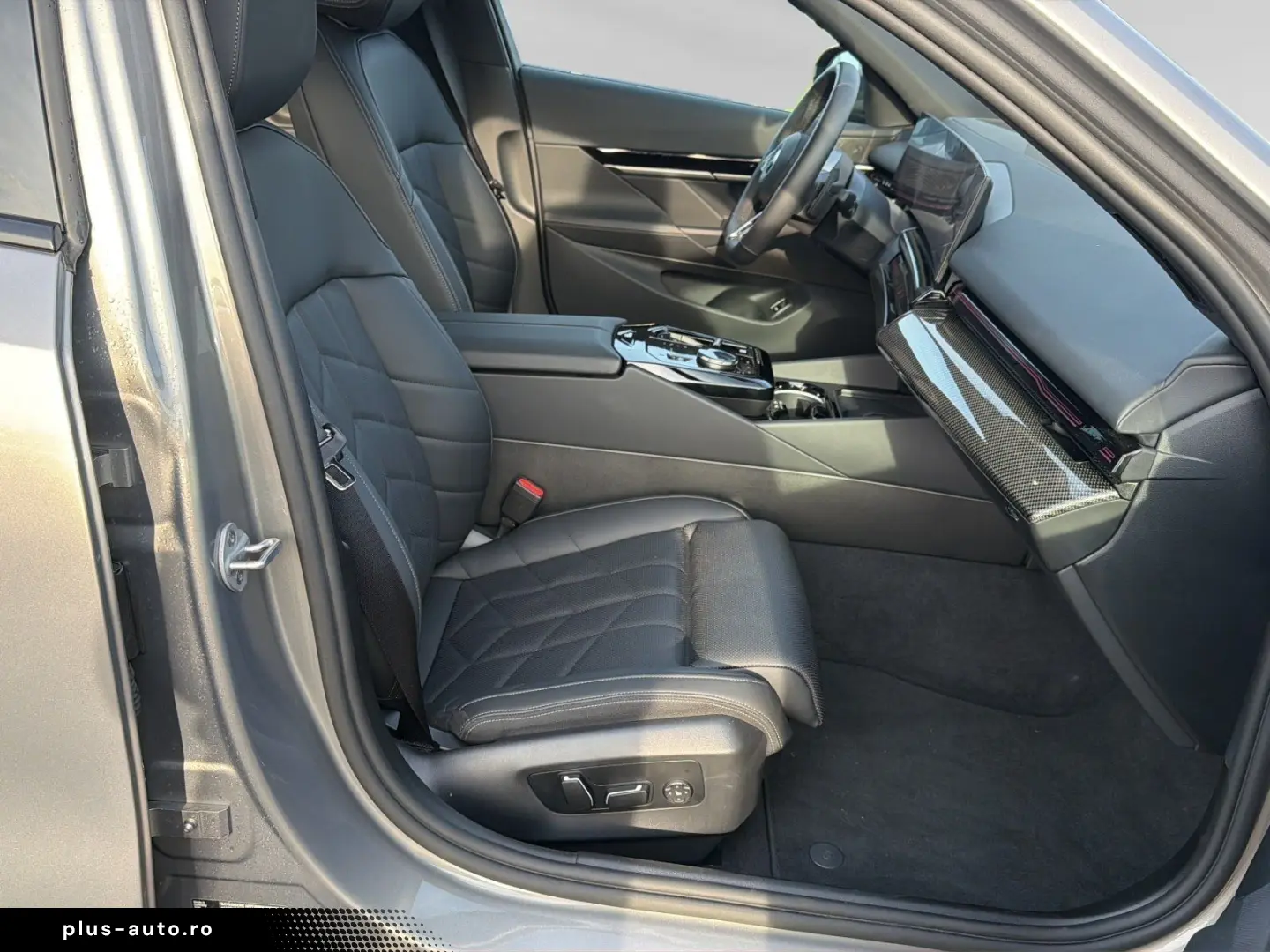 BMW 520i M Sport AHK Pano H K Sitzbelüft.