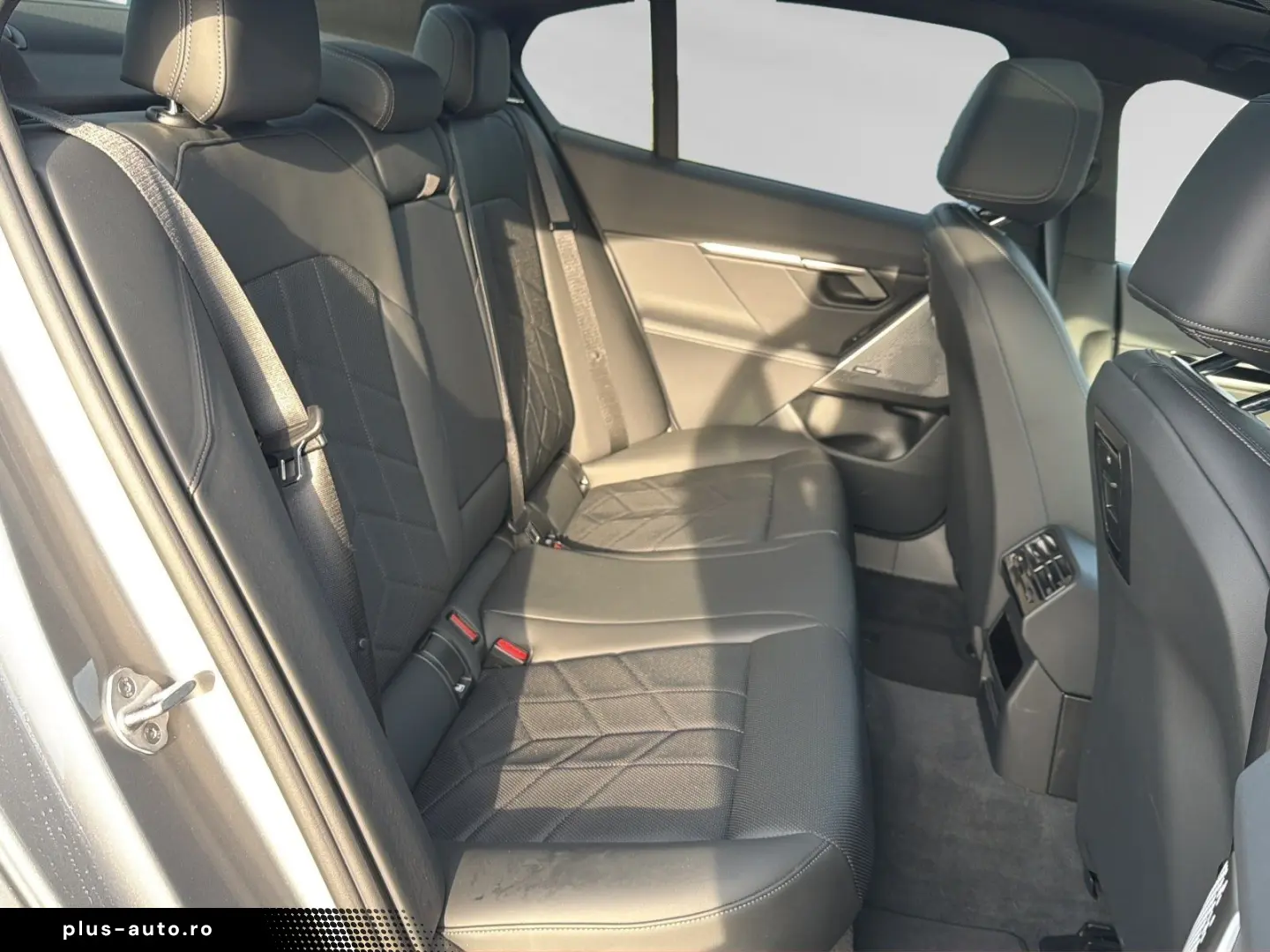 BMW 520i M Sport AHK Pano H K Sitzbelüft.