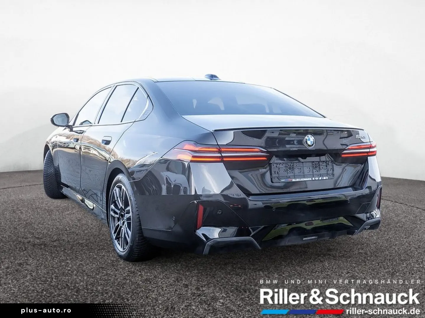 BMW 520i M-Sport AHK ACC HUD SITZBELÜFTUNG PANO 360