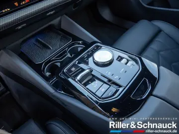 BMW 520i M-Sport AHK ACC HUD SITZBELÜFTUNG PANO 360