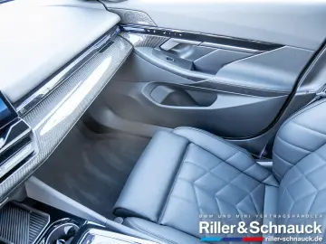 BMW 520i M-Sport AHK ACC HUD SITZBELÜFTUNG PANO 360