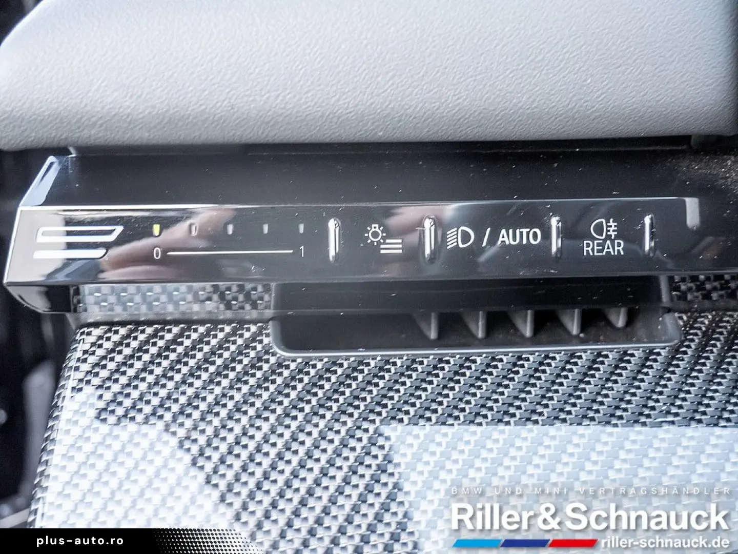 BMW 520i M-Sport AHK ACC HUD SITZBELÜFTUNG PANO 360