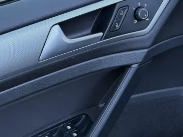 Volkswagen Golf 1.0 TSI OPF Comfortline