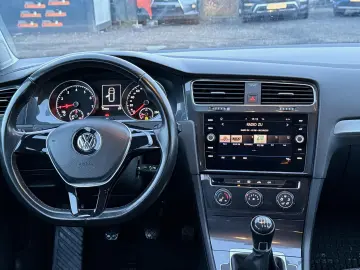 Volkswagen Golf 1.0 TSI OPF Comfortline