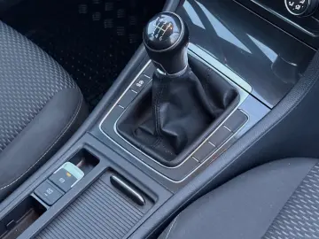 Volkswagen Golf 1.0 TSI OPF Comfortline