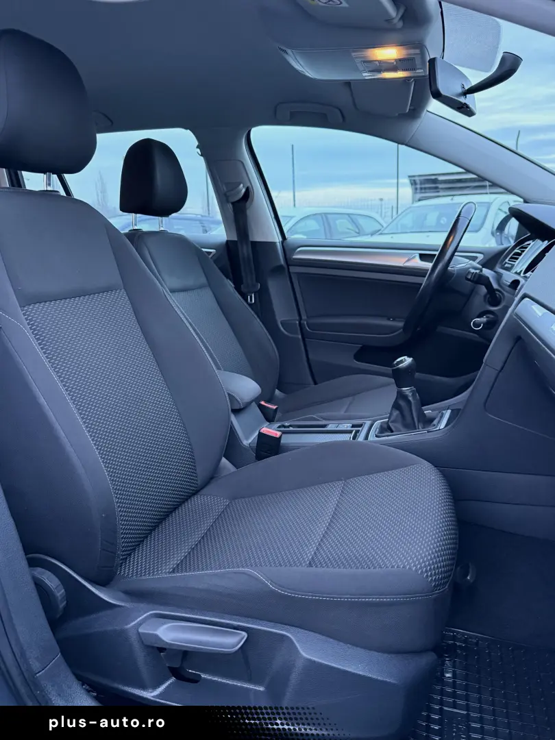 Volkswagen Golf 1.0 TSI OPF Comfortline