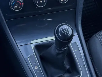 Volkswagen Golf 1.0 TSI OPF Comfortline