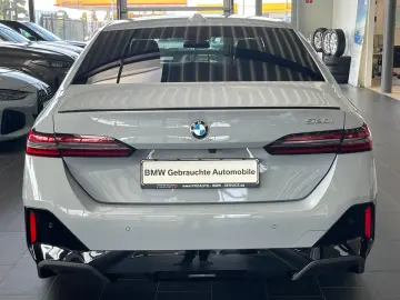 BMW 520i M Sport Pro A-LED ICONIC 360  20  HUD