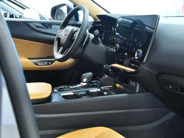 STOC auto NOU LEXUS NX 450H PlugIn 309CP
