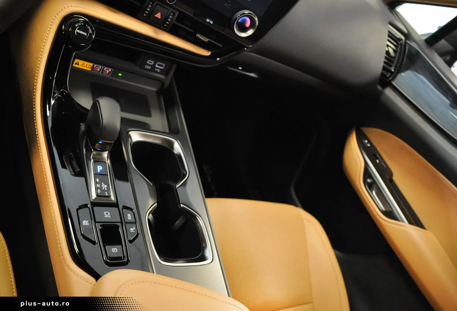 STOC auto NOU LEXUS NX 450H PlugIn 309CP