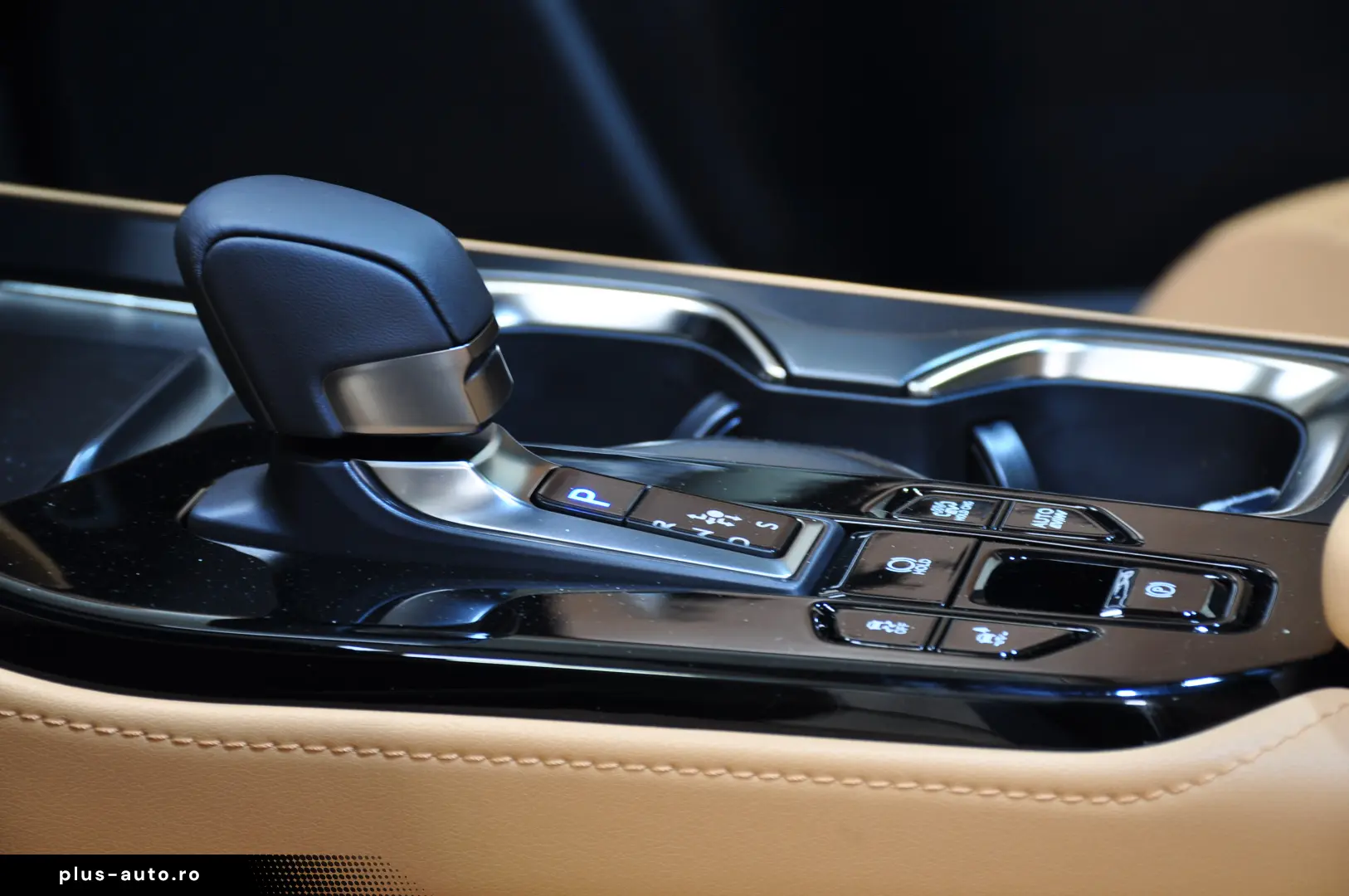 STOC auto NOU LEXUS NX 450H PlugIn 309CP