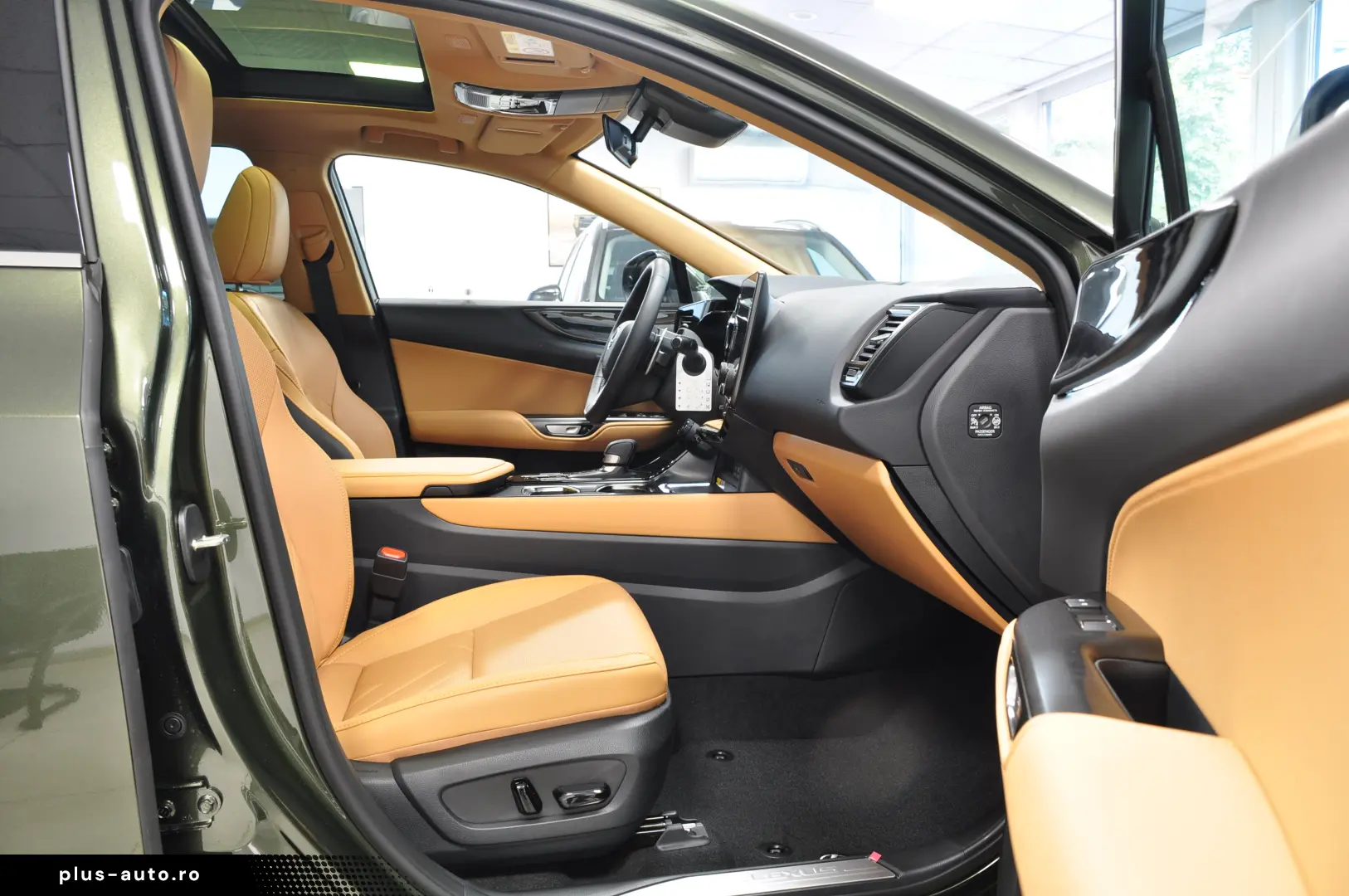 STOC auto NOU LEXUS NX 450H PlugIn 309CP
