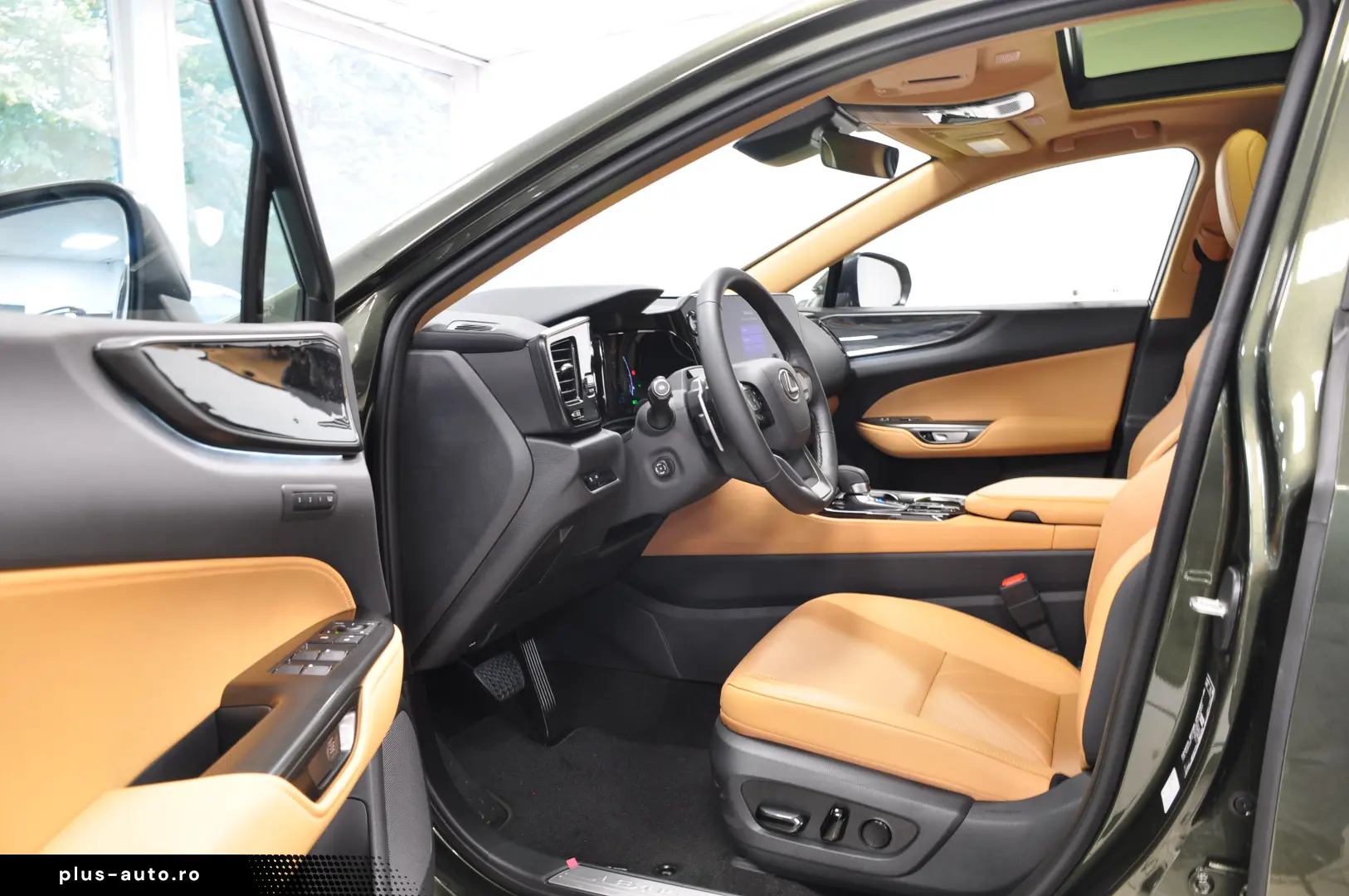 STOC auto NOU LEXUS NX 450H PlugIn 309CP