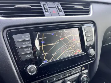 Skoda Octavia 1.6 Tdi Dsg- Navi-Padele-Xenon