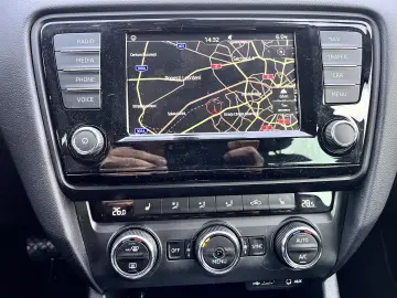 Skoda Octavia 1.6 Tdi Dsg- Navi-Padele-Xenon