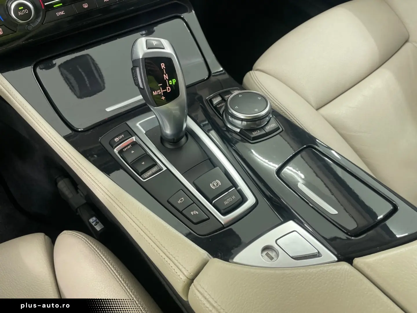 BMW 5-SERIE 520i High Executive  Jan-16  150.480