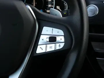 BMW X3 xDrive30e xLine HiFi ACC