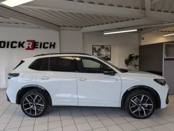 VW Tiguan 2.0TDI R-Line 4M Pano Black  Matrix 20