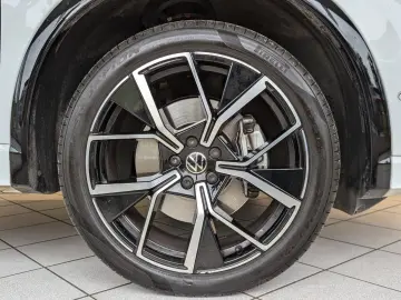 VW Tiguan 2.0TDI R-Line 4M Pano Black  Matrix 20