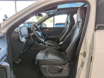 VW Tiguan 2.0TDI R-Line 4M Pano Black  Matrix 20