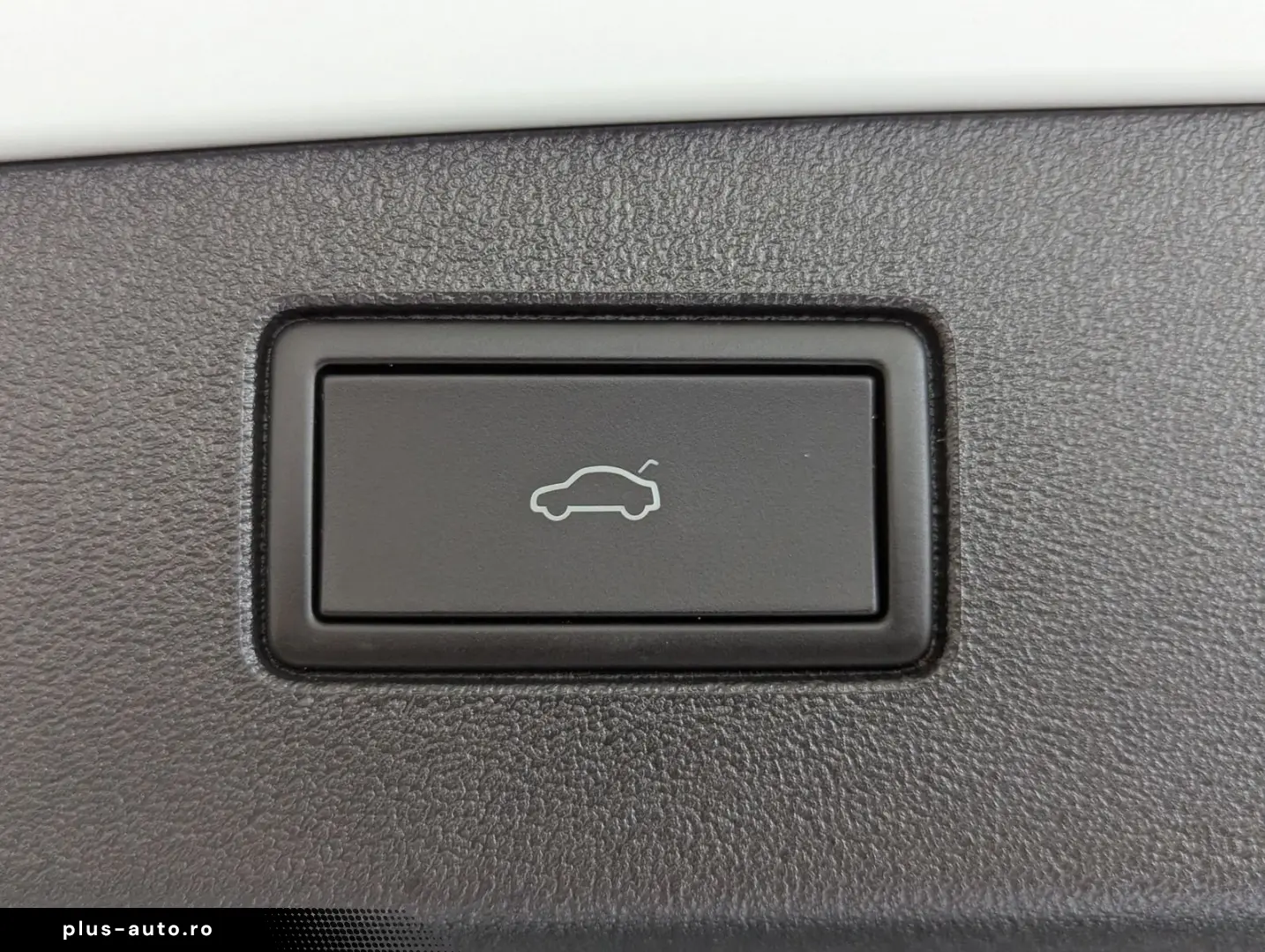 VW Tiguan 2.0TDI R-Line 4M Pano Black  Matrix 20