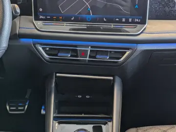 VW Tiguan 2.0TDI R-Line 4M Pano Black  Matrix 20