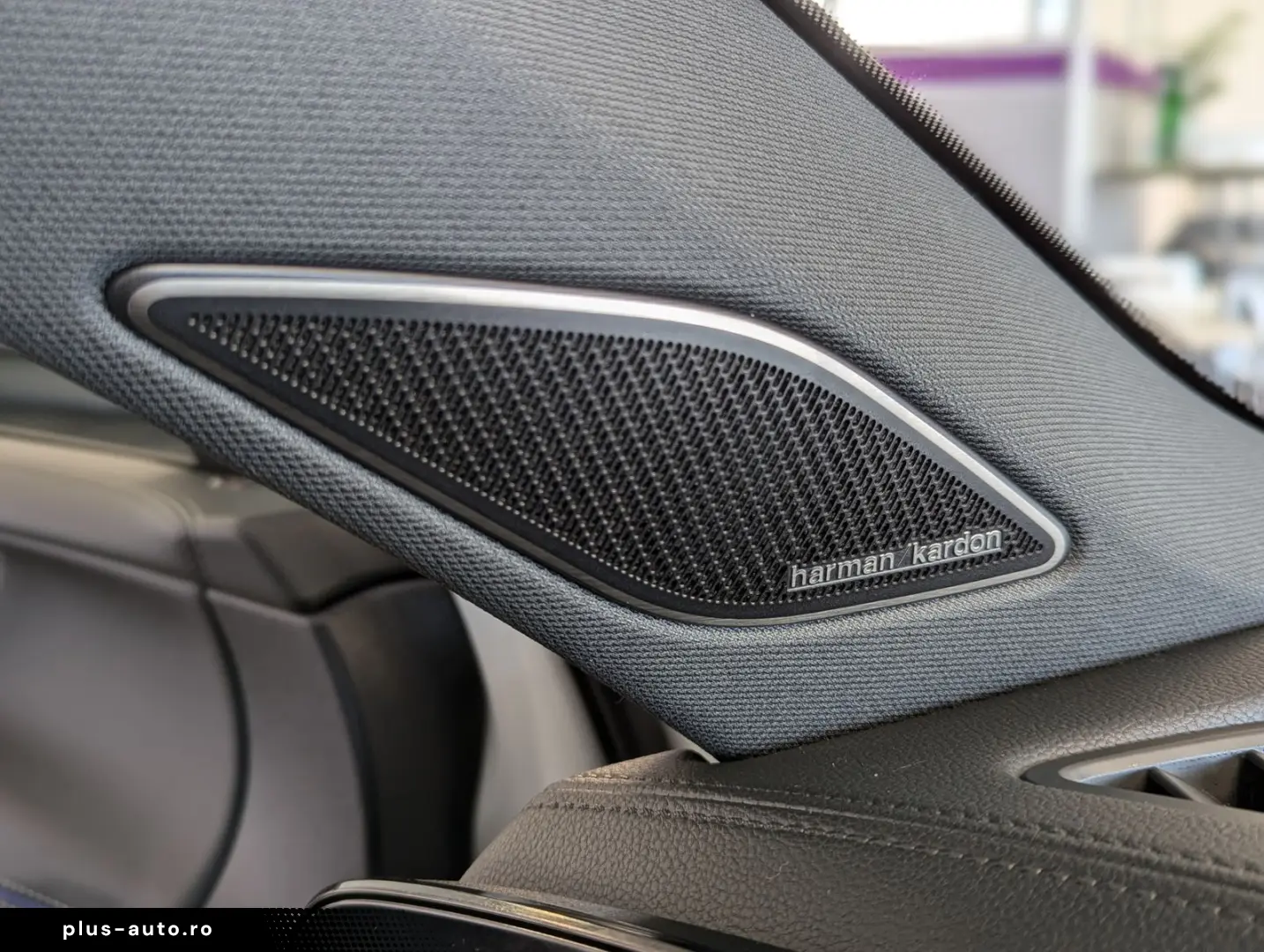 VW Tiguan 2.0TDI R-Line 4M Pano Black  Matrix 20