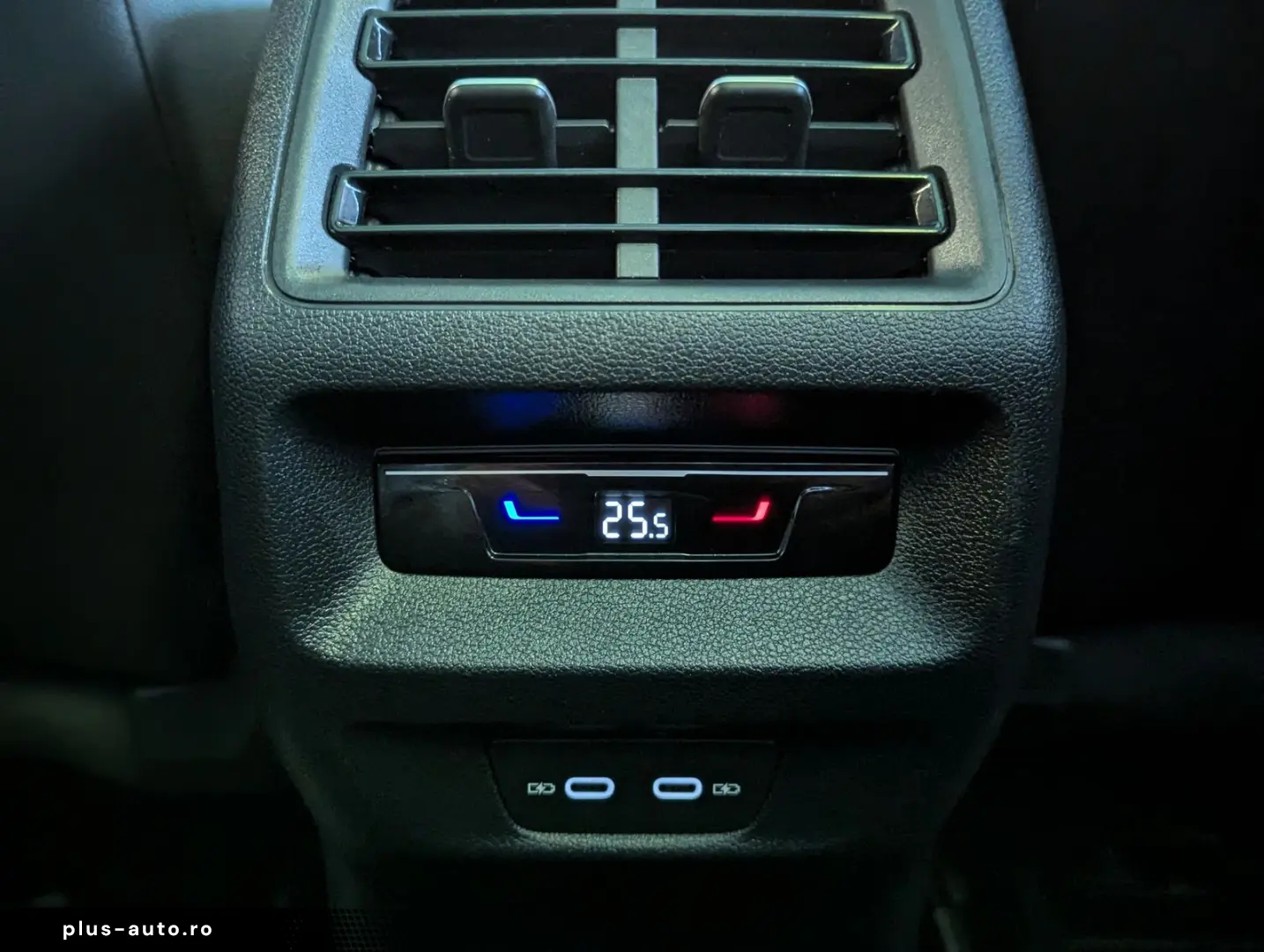 VW Tiguan 2.0TDI R-Line 4M Pano Black  Matrix 20