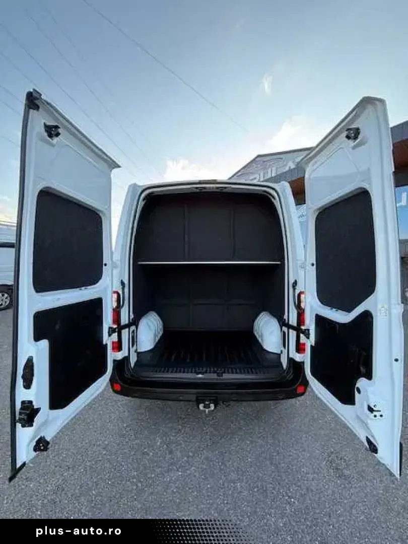 Flota de vanzare Renault Master 8 1 2024 Tva Deductibil