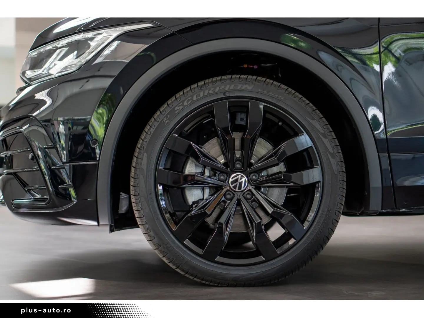 VW Tiguan R-Line TDI Allrad DSG  AHK LED Cam Webasto