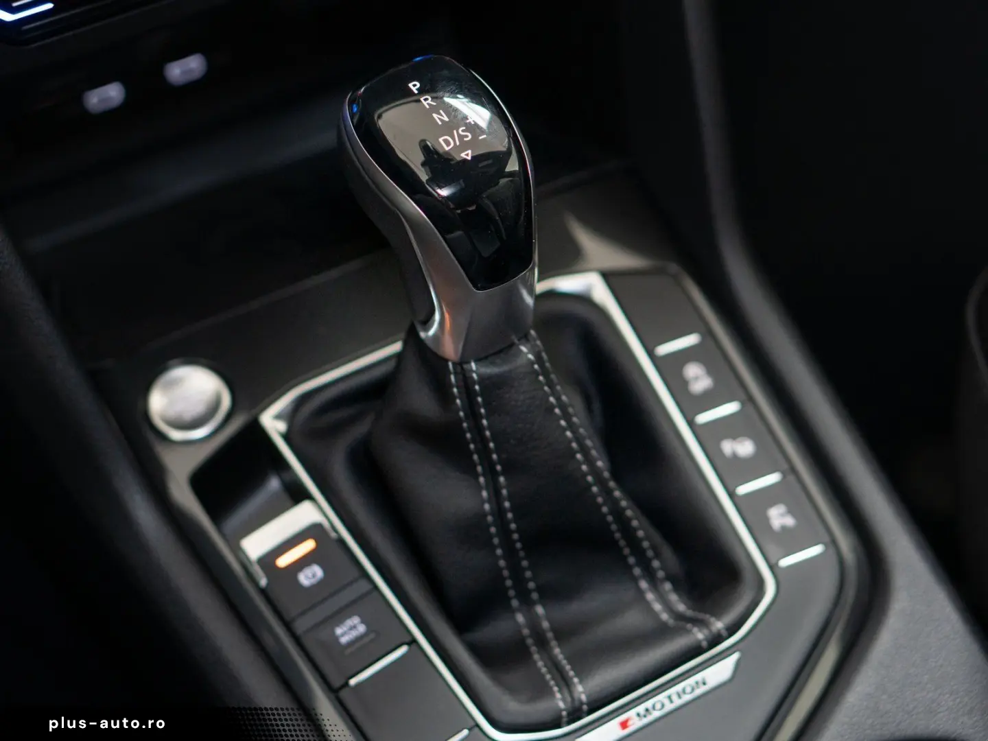 VW Tiguan R-Line TDI Allrad DSG  AHK LED Cam Webasto