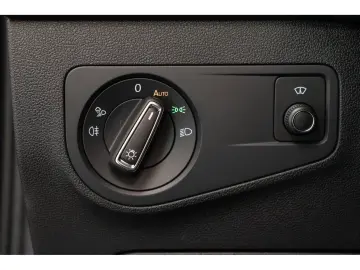 VW Tiguan R-Line TDI Allrad DSG  AHK LED Cam Webasto