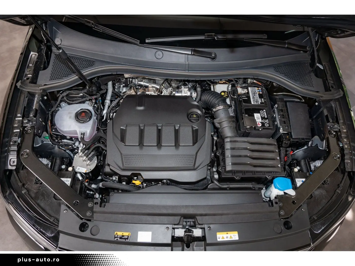 VW Tiguan R-Line TDI Allrad DSG  AHK LED Cam Webasto