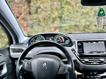 Peugeot 2008  distributie ef  cutie automata  garantie  rate