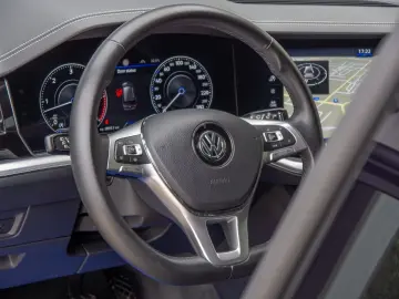 Volkswagen Touareg   3.0 TDI V6   231 CP   Euro 6   2020   S