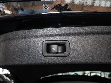 MERCEDES-BENZ GLE 300 d 4M   AMG BURM NIGHT WIDE MEMO MULTI