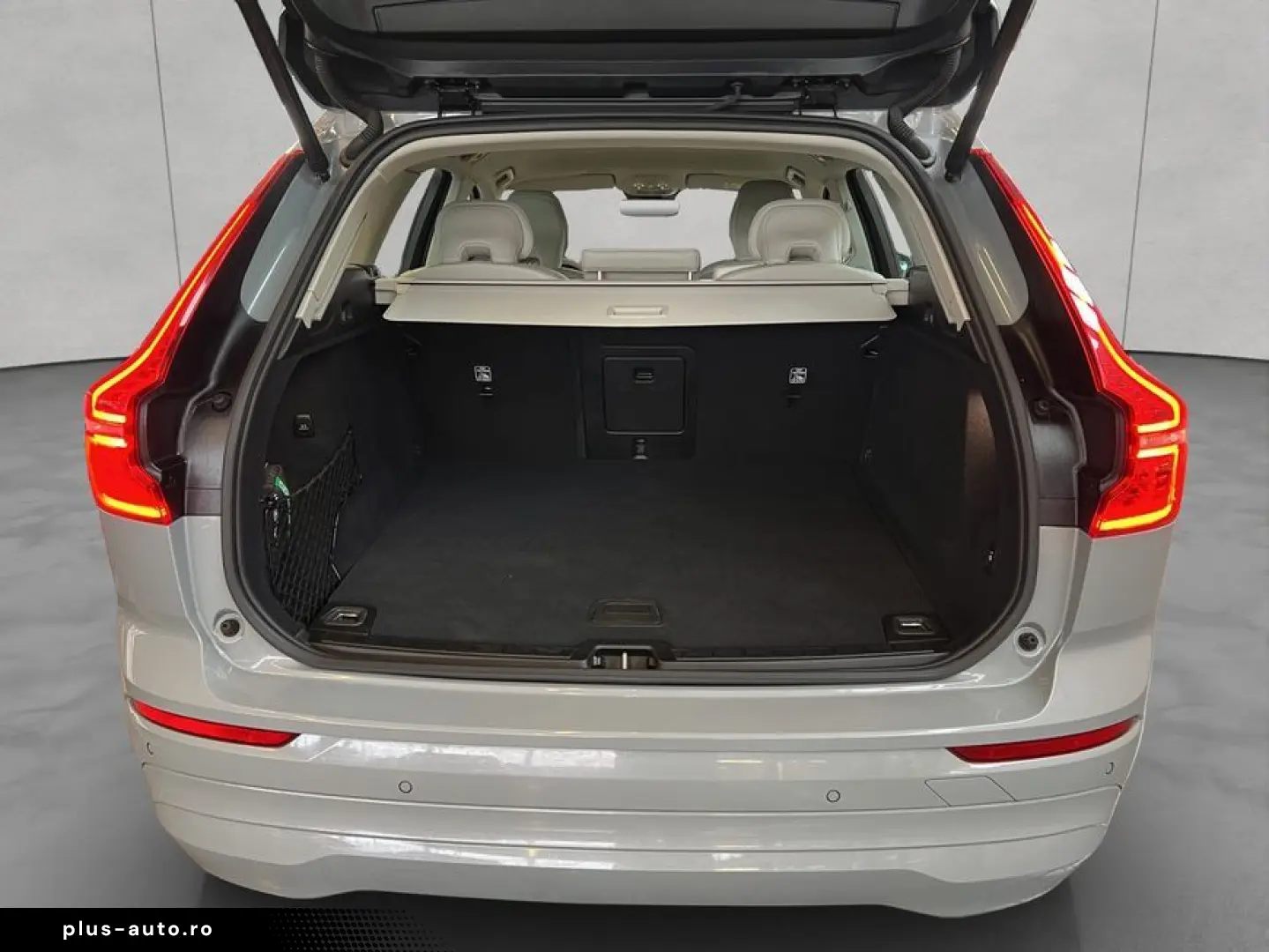 VOLVO XC60 B5 AWD Aut Leder-Beige PilotAssist BLIS 19'