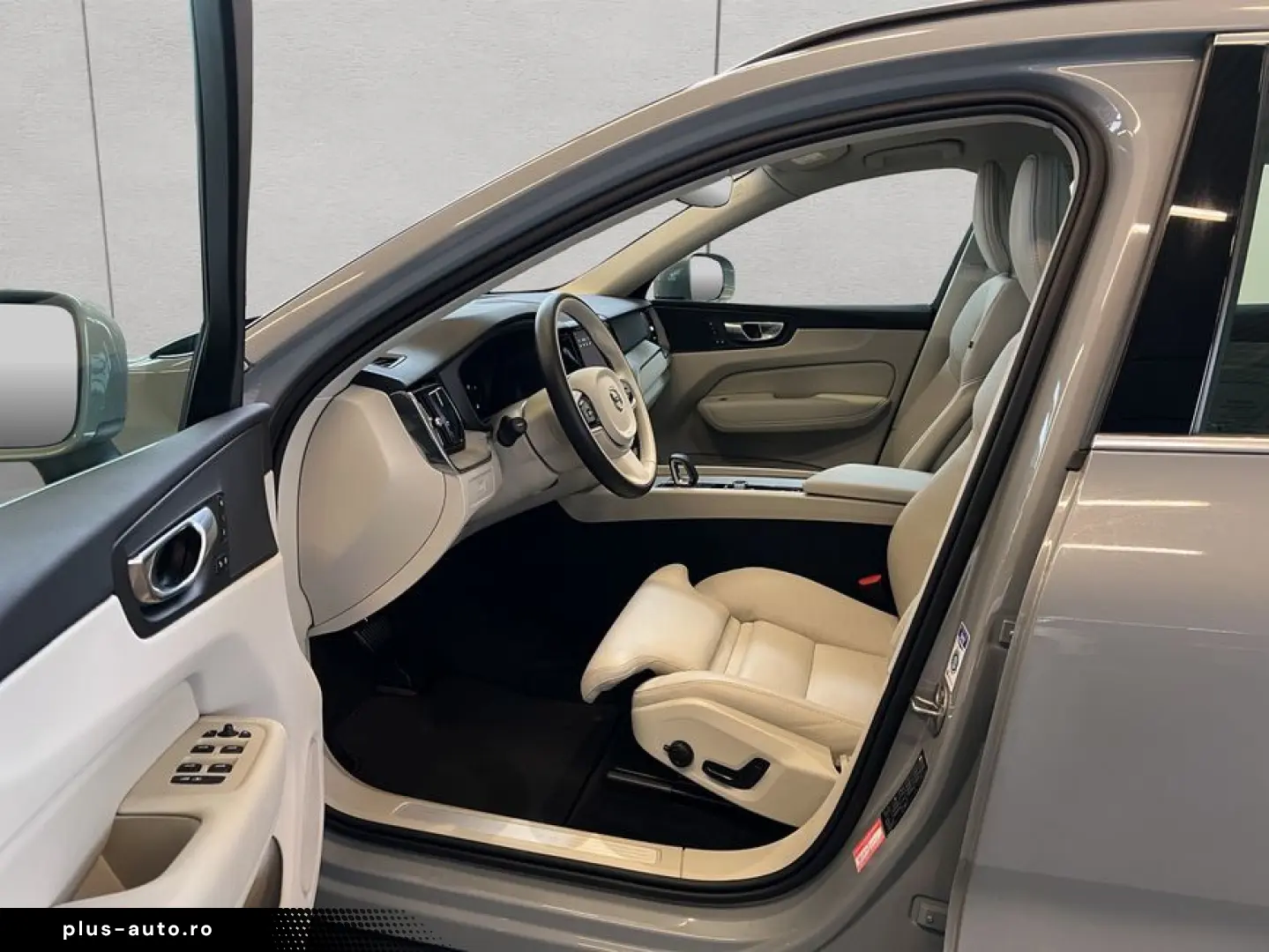 VOLVO XC60 B5 AWD Aut Leder-Beige PilotAssist BLIS 19'