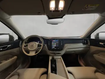 VOLVO XC60 B5 AWD Aut Leder-Beige PilotAssist BLIS 19'