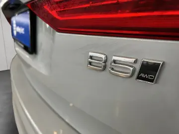 VOLVO XC60 B5 AWD Aut Leder-Beige PilotAssist BLIS 19'