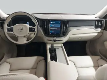 VOLVO XC60 B5 B AWD Core