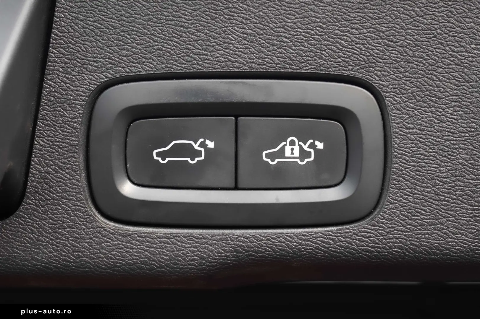 Volvo XC 60 T8 Twin Engine AWD R-Design