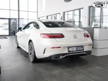 MERCEDES-BENZ E 220d  Coupé 4M 9G-T  PANORAMA AMG TOTWINKEL