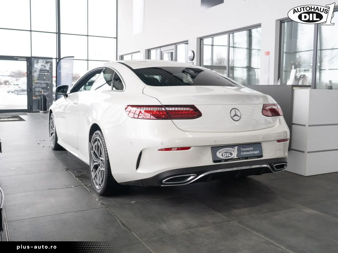 MERCEDES-BENZ E 220d  Coupé 4M 9G-T  PANORAMA AMG TOTWINKEL
