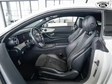 MERCEDES-BENZ E 220d  Coupé 4M 9G-T  PANORAMA AMG TOTWINKEL