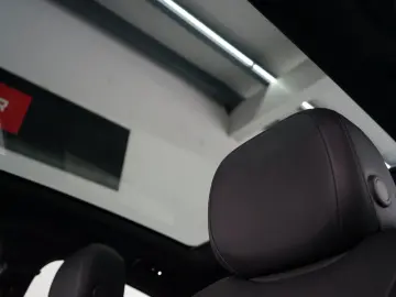 PORSCHE Cayenne Coupe E-Hybrid Kreide P-Display HUD AHK