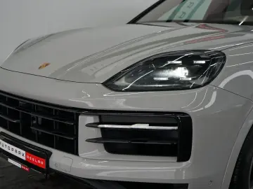 PORSCHE Cayenne Coupe E-Hybrid Kreide P-Display HUD AHK